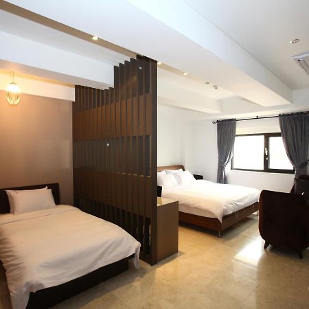 Suwon Reve Hotel Exteriör bild