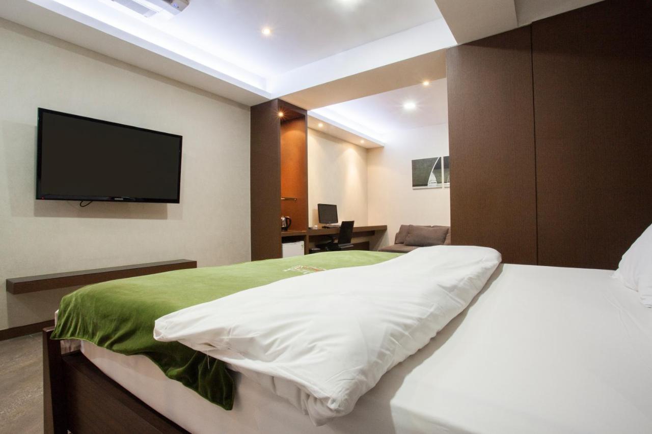 Suwon Reve Hotel Exteriör bild