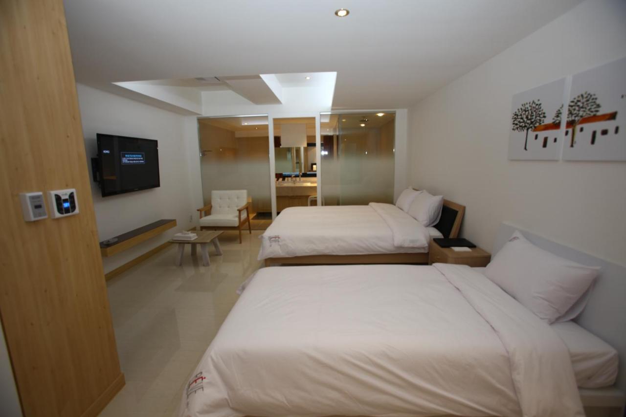 Suwon Reve Hotel Exteriör bild
