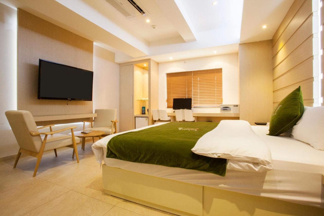 Suwon Reve Hotel Exteriör bild
