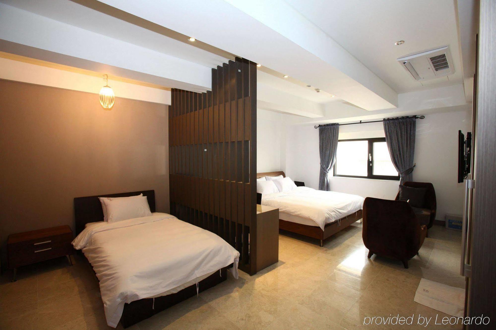 Suwon Reve Hotel Rum bild